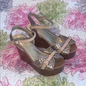 SEYCHELLES WEDGE “It don’t mean a thing”